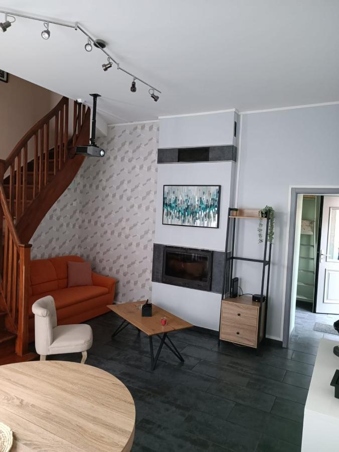 Maison Chaleureuse Avec Netflix Et Ps5 Holiday home *